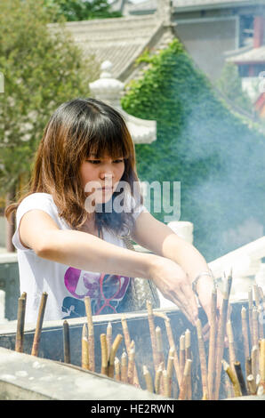 Verehrer an Wildganspagode, Xian, China. Stockfoto