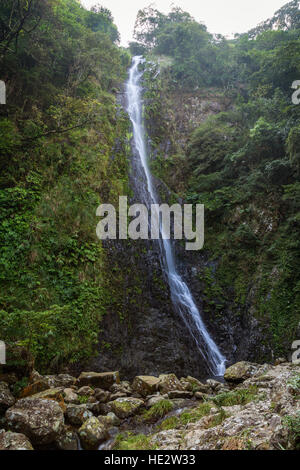 Blick auf die wichtigsten Fall der Ng Tung Chai Wasserfälle in die New Territories in Hongkong, China. Stockfoto