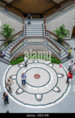 Haupttreppe Treppe Lobby Foyer im Shanghai Museum, Shanghai, China. Stockfoto