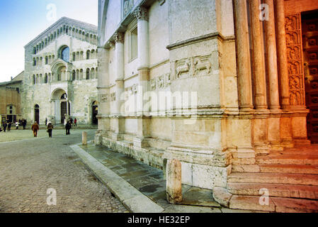 Italien, Emilia Romagna, Parma, Baptisterium Hintergrund Kathedrale Stockfoto