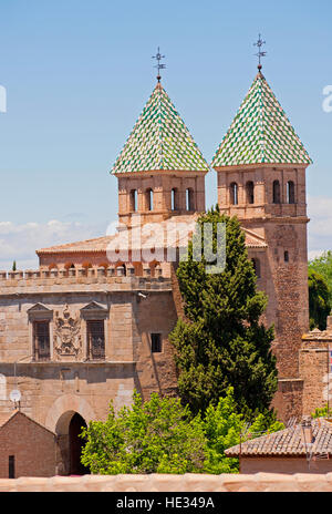 Puerta de Bisagra in der ummauerten Stadt von Toledo, Spanien Stockfoto