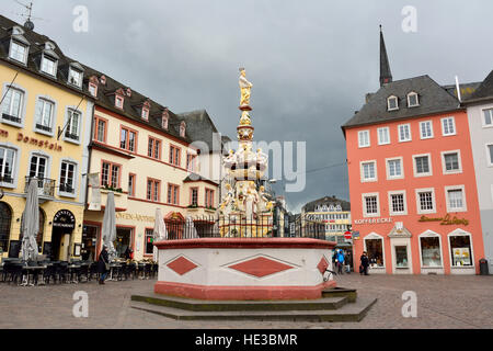 Ansicht des Platzes der Hauptmarkt in Trier, Stockfoto