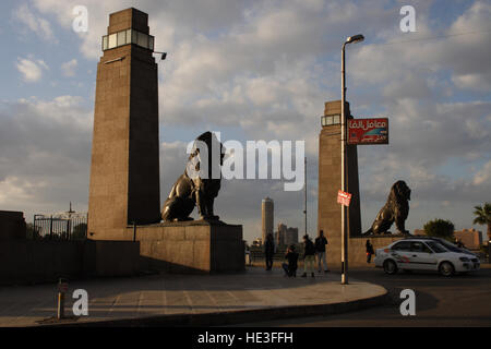 Cairo nahe Qasr El Nil Bridge nach es geregnet, Kairo, Ägypten hat Stockfoto