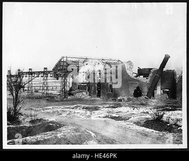 Ein Bild, das die Ruinen einer Zuckerraffinerie zeigt, zeigt die Überreste einer heute vergangenen industriellen Ära, ein Blick in die Vergangenheit der Zuckerproduktion. Stockfoto
