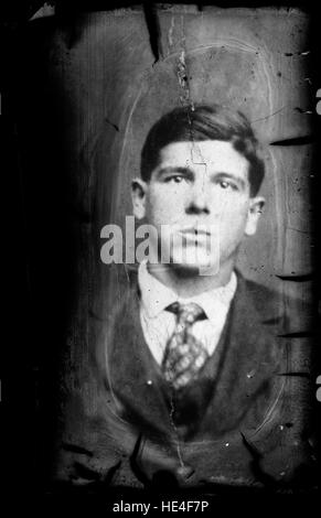 Mann Porträt aus Ialomita, Rumänien, auf Glasplatte aufgenommen, Costica Acsinte Archiv Stockfoto