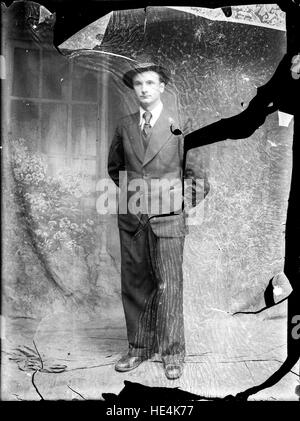 Porträt eines Mannes aus dem Costică Acsinte Archiv, Ialomita, Rumänien Stockfoto