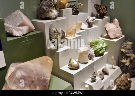 Gesteine und Mineralien im Smithsonian natürliche Museum in DC Stockfoto