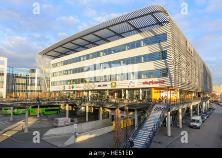 München, München: Zentraler Omnibusbahnhof München (ZOB) (zentraler Busbahnhof), Oberbayern, Oberbayern, Bayern, Bayern, Deutschland Stockfoto