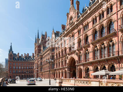 Außenseite des St Pancras International Railway Station, London, England, UK Stockfoto