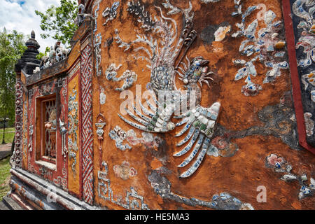 Dekorative Wand in der Truong Sanh Residenz. Kaiserstadt (Zitadelle), Hue, Vietnam. Stockfoto