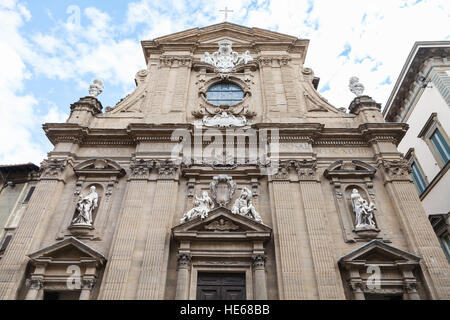 Reisen nach Italien - Fassade der Kirche Chiesa dei Santi Michele e Gaetano in Florenz Zentrum Stockfoto