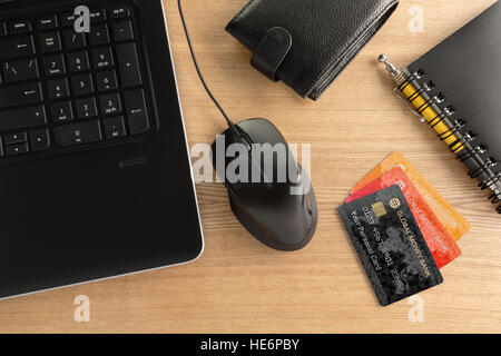 Elektronische Zahlungen vom Desktop Stockfoto