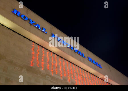 Southbank, Royal Festival Hall London, UK. Bei Nacht Stockfoto