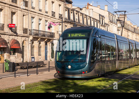 Die Straßenbahn in der Stadt von Bordeaux, Frankreich. Stockfoto