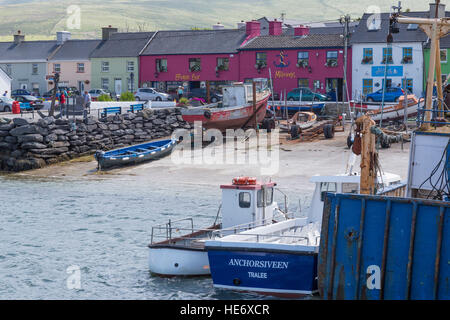 Portmagee, irische Hafen Stadt und Fischerhafen auf Skellig Ring, County Kerry, Irland Stockfoto