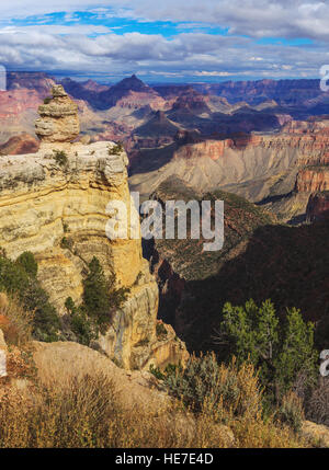 Schöne Aussicht auf Felsformation am Südrand von the Grand Canyon National Park, Arizona, Vereinigte Staaten Stockfoto