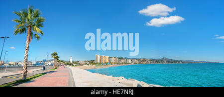 Uferpromenade am Hafen in Málaga. Andalusien, Spanien Stockfoto