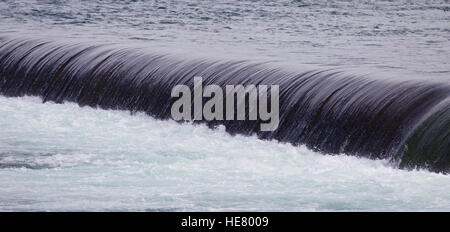 Schönes Foto von der kleinen Wasserfällen in der Nähe die erstaunliche Niagarafälle Stockfoto