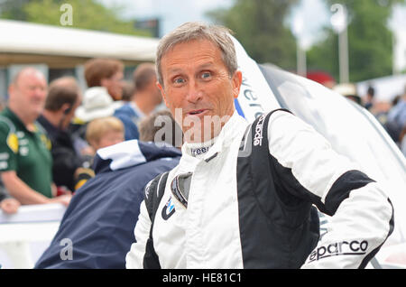 Roberto Ravaglia, Rennfahrer beim Goodwood Festival of Speed 2016, Großbritannien. Italienischer ehemaliger erfolgreicher Tourer-Autofahrer Stockfoto