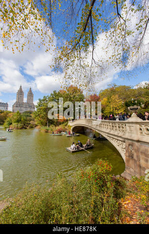 Bogenbrücke, Central Park, New York City, Vereinigte Staaten von Amerika. Stockfoto