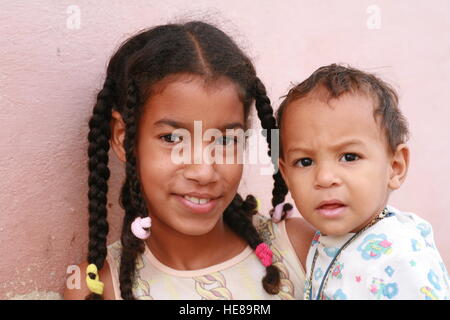 Zwei Schwestern, Trinidad, Provinz Sancti Spíritus, Kuba, Lateinamerika Stockfoto