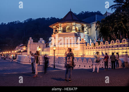 Sri Lanka: Tempel des Zahns Dalada Maligawa, Kandy Stockfoto