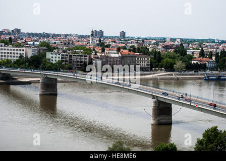 Brücke über Donau Stockfoto