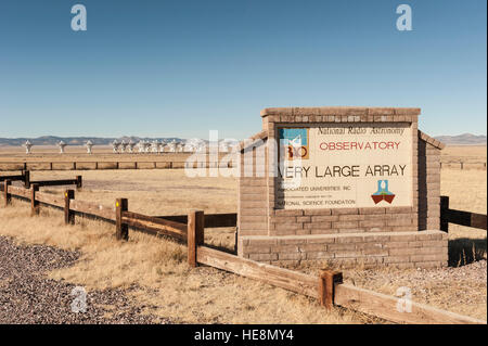 Eingang-Schild am Very Large Array (VLA) National Radio Astronomy Observatory in New Mexico, NM, USA. Stockfoto