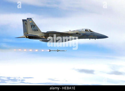 Ein uns Air Force (USAF) F - 15C Eagle Flugzeuge zugeordnet, 94. Fighter Squadron (FS), 1. Kämpfer-Flügel (F Stockfoto