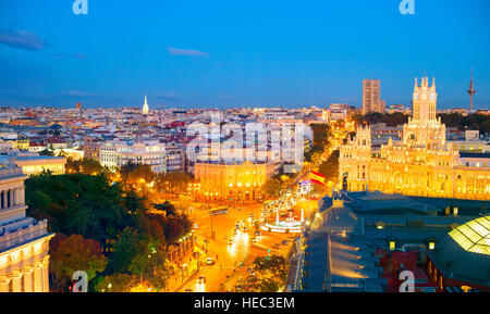 Panoramablick von Madrid in der Dämmerung. Spanien Stockfoto