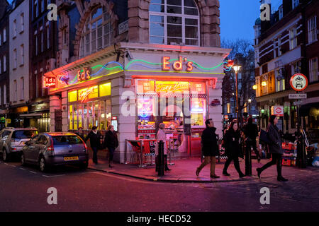 Ed Diner in Soho, London. Ed Diner ist eine populäre amerikanische Themenrestaurant. Stockfoto