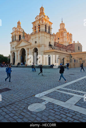 Argentinien, Cordoba, Blick auf die Kathedrale von Cordoba. Stockfoto