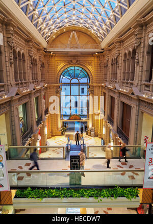 Argentinien, Buenos Aires, Kreuzung der Calle Florida und Cordoba Avenue, Innenansicht der Galerias Pacifico Shopping Stockfoto