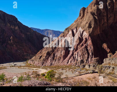 Argentinien, Provinz Salta, Iruya, Blick auf die umliegenden Berge. Stockfoto