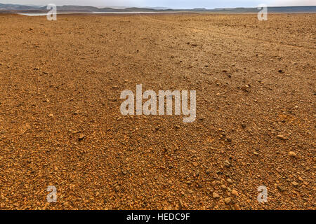 Hamada Wüste in der Nähe von Ouarzazate... Hamada Wüste und dem Atlas-Gebirge bilden einen großen Teil der marokkanischen Land Stockfoto