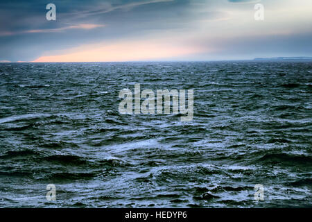 Karasee (Becken des arktischen Ozeans) in der hohen Arktis (Nowaja Semlja-Archipel). Alter Name der Karasee - Eiskeller Stockfoto