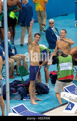 Rio De Janeiro, Brasilien. 7. August 2016.  Team USA-Ryan Held, Nathan Adrian, Michael Phelps, Caeleb Dressel im Wettbewerb bei der Herren 4 x 100m Freistil Re Stockfoto