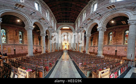 St Annes Belfast Cathedral innere weite panorama Stockfoto