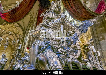 Grab von Johann Nepomuk, St.-Veits-Dom, Prager Burg, Prag, Tschechische Republik, Europa Stockfoto