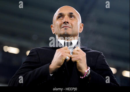 Turin, Italien. 2016, 17 Dezember: Luciano Spalletti, Cheftrainer der AS Roma, Gesten, während die Serie A Fußballspiel zwischen Juventus FC und AS Roma. Stockfoto