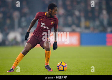 Turin, Italien. 17 Dezember 2016: Gerson AS Roma in Aktion während der Serie A Fußballspiel zwischen Juventus FC und AS Roma. Stockfoto