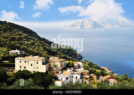 Bunte Häuser am Meer Klippe in Positano, Amalfi-Küste Stockfoto