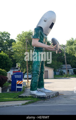 Der Gemini-Riese (Schalldämpfer Mann) außerhalb der Startrampe auf der Route 66, Wilmington, Illinois, USA. Stockfoto