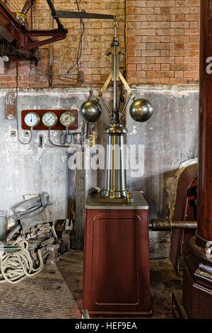 Claymills Victorian Abwasser Pumping Station - Motor Drehzahlregler & digen für Druck und Vakuum Stockfoto