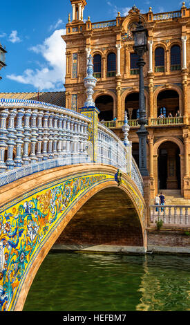 Brücke an der Plaza de Espana in Sevilla, Spanien Stockfoto