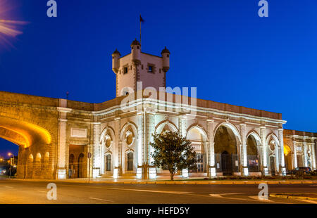 Puerta de Tierra, ein Stadttor in Cadiz, Spanien Stockfoto