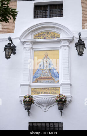 Inmaculada Virgen de Los Reyes keramische Fliese Plaque, Sevilla; Spanien Stockfoto