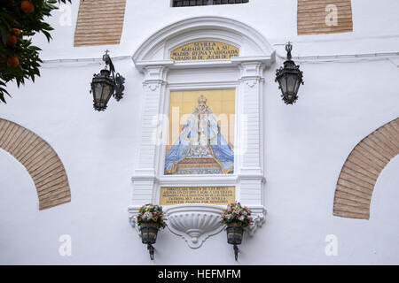 Inmaculada Virgen de Los Reyes keramische Fliese Plaque, Sevilla; Spanien Stockfoto