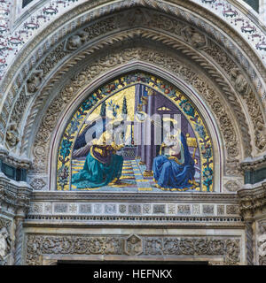 Detail der Wandbild Fassade des Doms Santa Maria Del Fiore, Florenz, Toskana, Italien Stockfoto