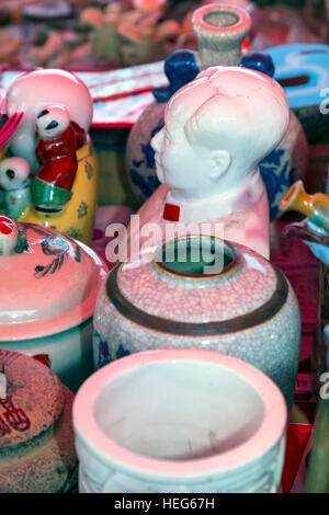 Vorsitzender Mao Statue am Souvenir-stand, Shizuishan, Ningxia, China Stockfoto